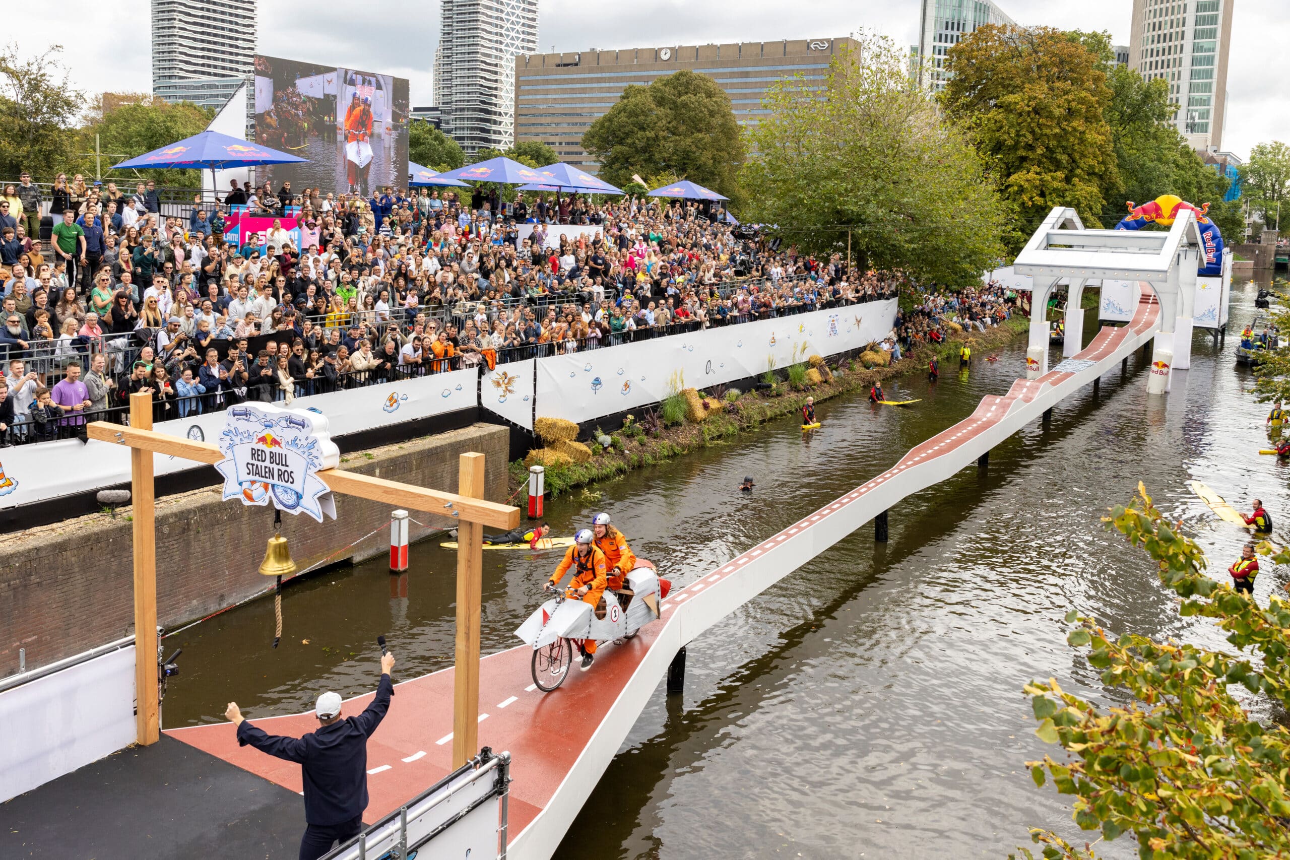 Event participants seen at Red Bull Stalen Ros at Prinsessegracht in The Hague, The Netherlands on 30 September 2023 // Rutger Pauw / Red Bull Content Pool // SI202309300401 // Usage for editorial use only //